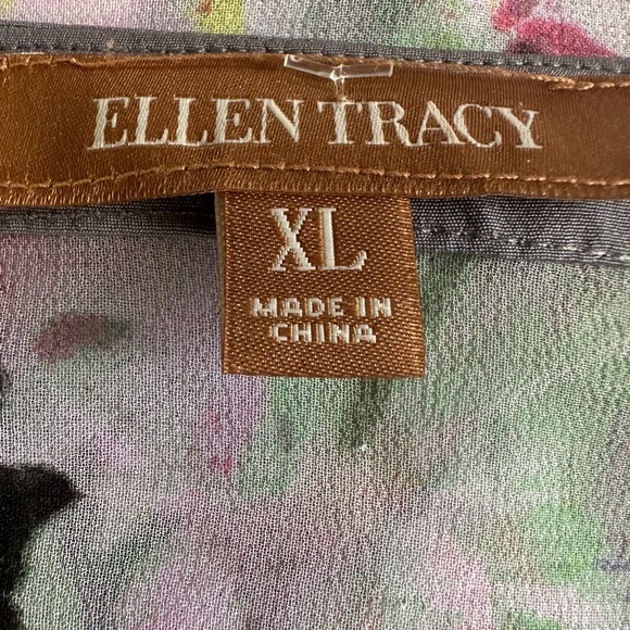 Ellen Tracy Women’s Semi Sheer Floral Blouse. Size XL - Picture 5 of 8